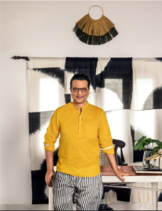 नई दिल्ली स्टूडियो संस्थापक अमित हंसराज की उदार प्रेरणाओं को दर्शाता है | 